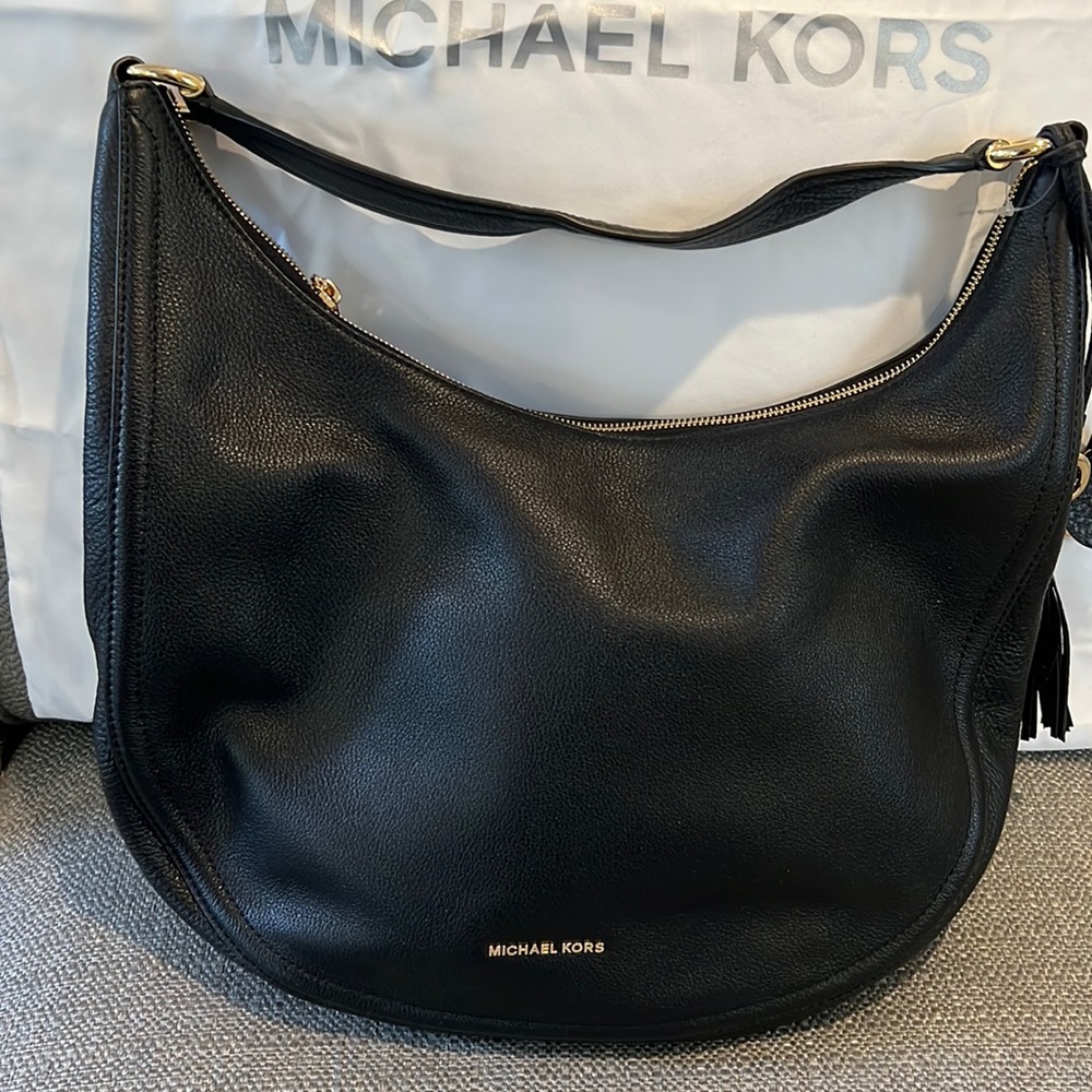 Beautiful pebble leather shoulder bag